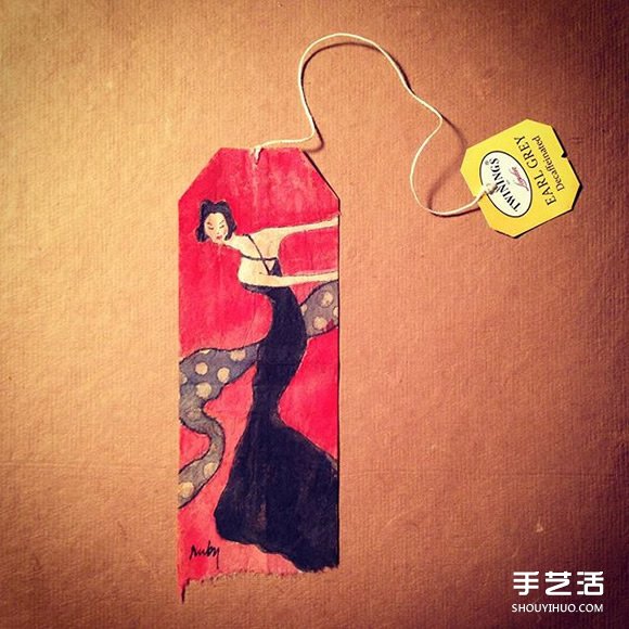 变废为宝：艺术家用喝过的茶包当画布写日记(图13)