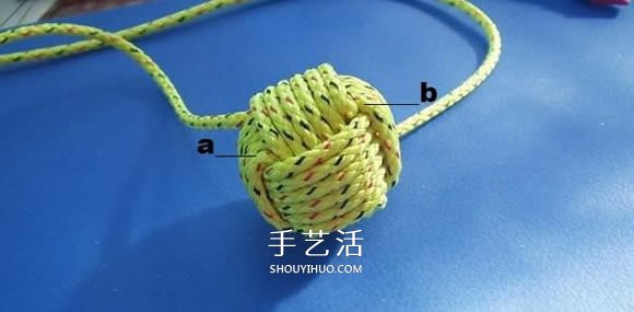 绳子编织球体的方法 怎么用绳编圆球小挂件(图3)