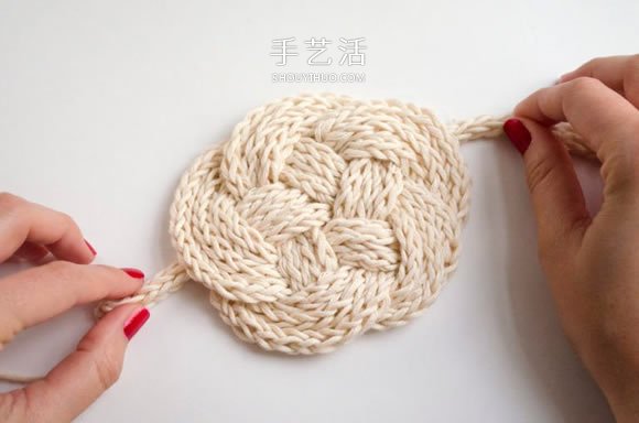 毛线绳子编织杯垫图解 就像是美丽的云朵！(图12)