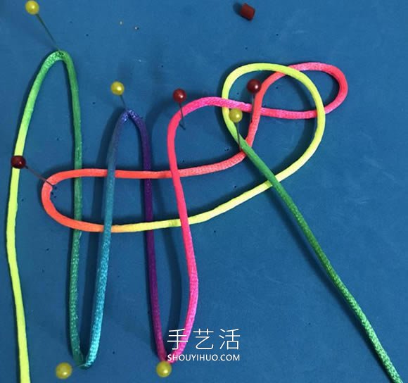 蝴蝶结的编法步骤图解教程(图5)