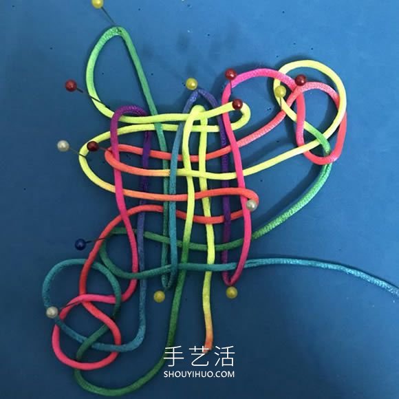 蝴蝶结的编法步骤图解教程(图18)