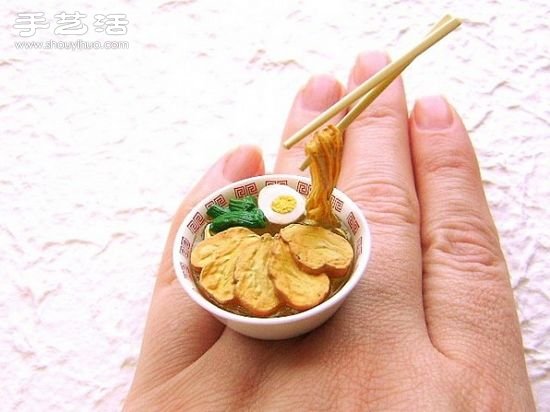 让人垂涎欲滴的食物戒指 实在太有创意了！(图2)