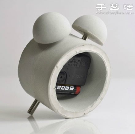 DIY充满现代工业气息的混凝土闹钟(图5)