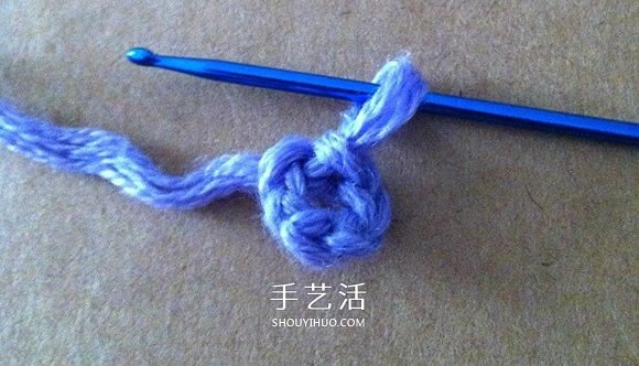 两层双色五瓣花的钩法 手工钩针编织五角星花(图3)