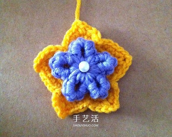 两层双色五瓣花的钩法 手工钩针编织五角星花(图18)