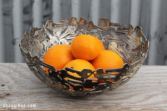 无师自通冶炼工艺 把旧钥匙DIY成装饰品(图9)