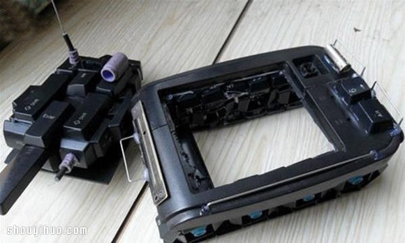 废弃键盘废物利用DIY制作坦克模型图解教程(图9)