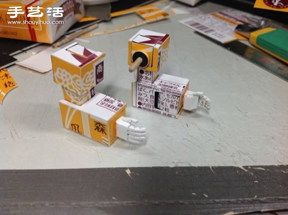 纸盒子手工制作可以变形的擎天柱模型玩具(图10)