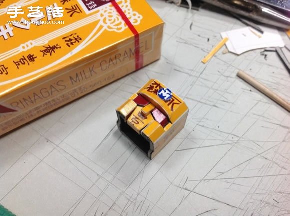 纸盒子手工制作可以变形的擎天柱模型玩具(图12)