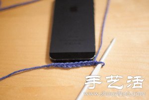 毛线+钩针 手工制作小黄人手机套(图2)
