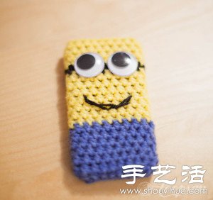 毛线+钩针 手工制作小黄人手机套(图1)