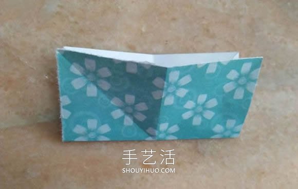 简单折纸漂亮雨伞的折法图解教程(图4)