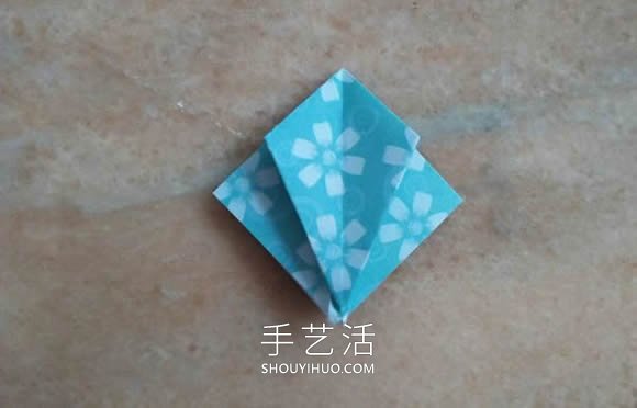 简单折纸漂亮雨伞的折法图解教程(图8)