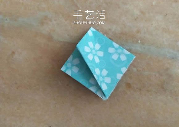 简单折纸漂亮雨伞的折法图解教程(图7)