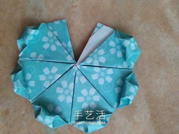 简单折纸漂亮雨伞的折法图解教程(图12)