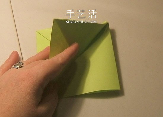 简单折纸立体圣诞树的折法详细步骤图(图31)