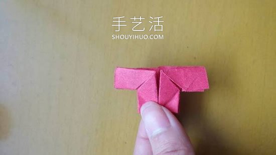 婴儿小衣裤折叠方法教程(图8)