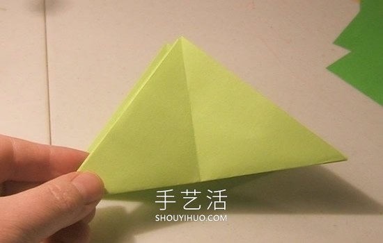 简单折纸立体圣诞树的折法详细步骤图(图32)