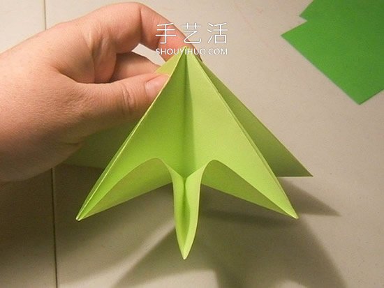 简单折纸立体圣诞树的折法详细步骤图(图35)