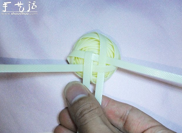 编织带手工编织漂亮鲜花教程(图11)