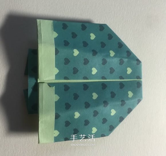 手工折纸西服的折法图解教程 简单又漂亮！(图9)
