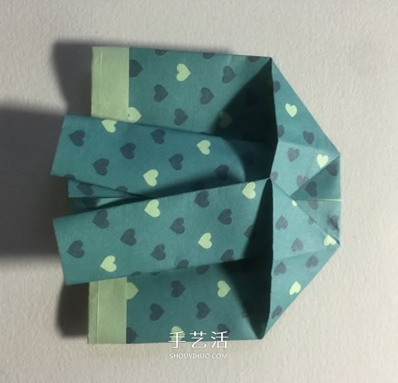 手工折纸西服的折法图解教程 简单又漂亮！(图8)