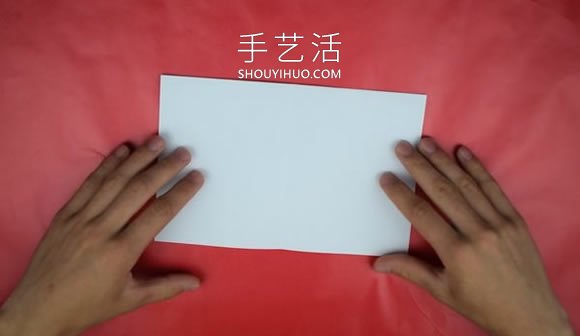 打扫卫生时戴头上！简单三角形帽子的折法(图5)