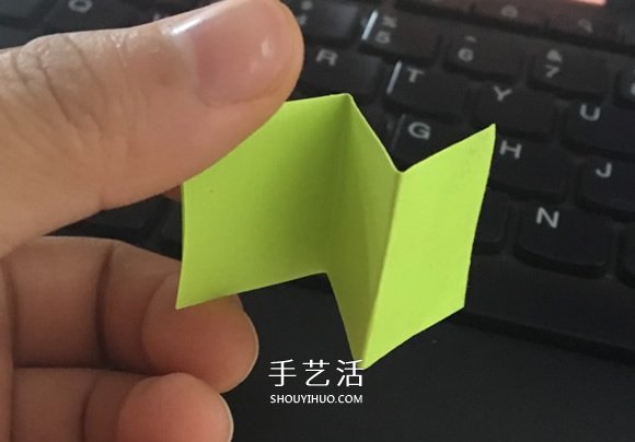 简单的方法折纸蝴蝶的图解教程(图5)