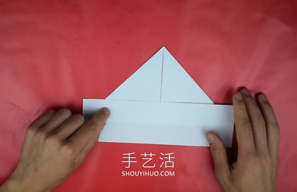 打扫卫生时戴头上！简单三角形帽子的折法(图8)