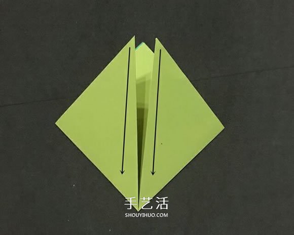 儿童简单折纸小金鱼的折法图解(图4)