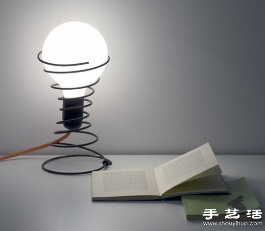 旧弹簧废物利用 DIY简洁时尚台灯 - 双维造物网