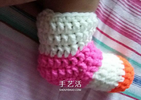 拼色婴儿袜子的编织教程 适合几个月大宝宝(图11)