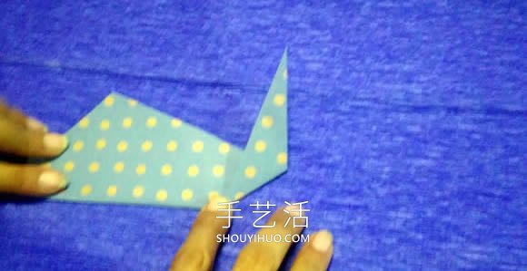 一步一步折纸鲸鱼的简单图解教程(图8)