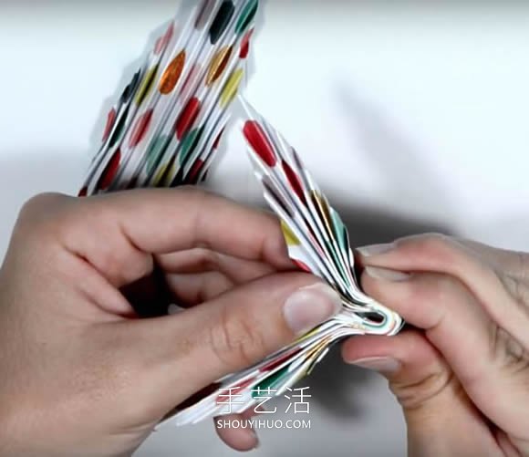 简单又漂亮纸蝴蝶的折法图解教程(图8)