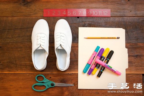 自己动手DIY漂亮个性的鞋子(图3)