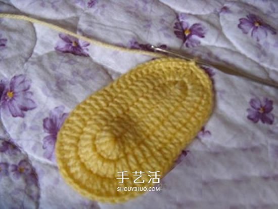 婴儿毛线保暖鞋子的织法 单色就已经很好看！(图2)