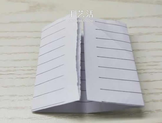 幼儿园折纸教程：最简单纸钱包的折法图解(图4)