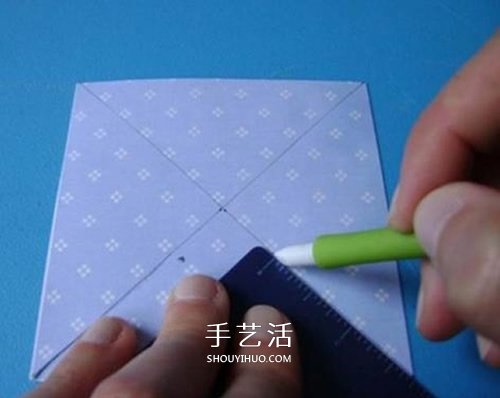 最简单纸风车的折法图解 可爱的儿童胸花DIY(图3)