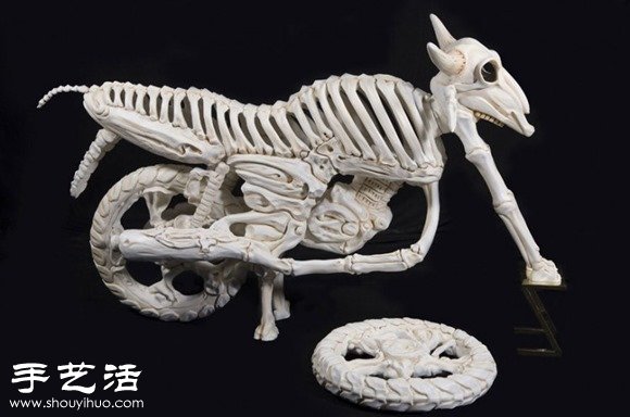 印度艺术家DIY的史前怪兽汽车模型(图9)
