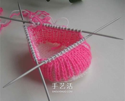女宝宝保暖毛线鞋编织图解 带扣带和花朵装饰(图10)