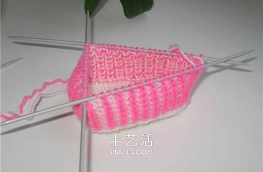 女宝宝保暖毛线鞋编织图解 带扣带和花朵装饰(图8)