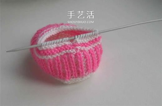 女宝宝保暖毛线鞋编织图解 带扣带和花朵装饰(图14)