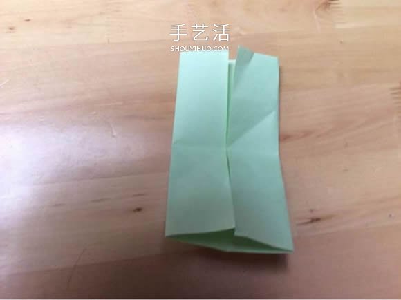 旋转纸陀螺怎么折图解 简单花型陀螺折纸教程(图6)