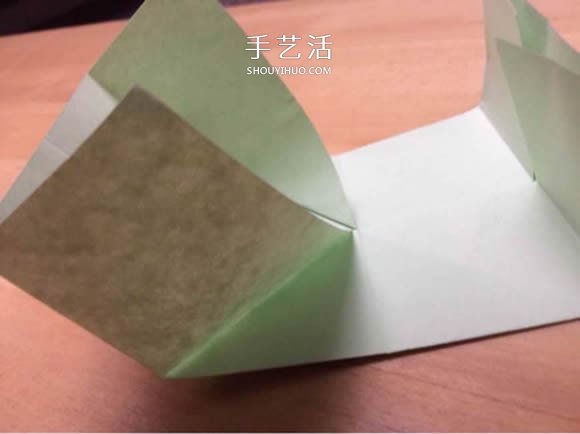 旋转纸陀螺怎么折图解 简单花型陀螺折纸教程(图9)