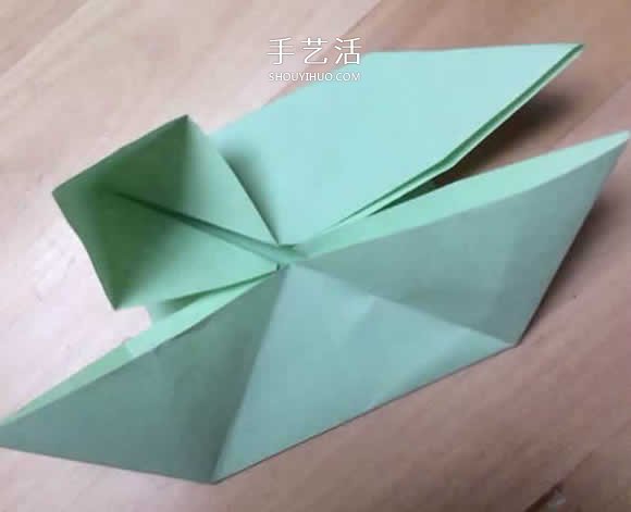 旋转纸陀螺怎么折图解 简单花型陀螺折纸教程(图16)
