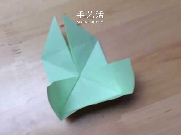 旋转纸陀螺怎么折图解 简单花型陀螺折纸教程(图13)