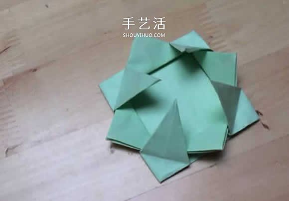旋转纸陀螺怎么折图解 简单花型陀螺折纸教程(图26)