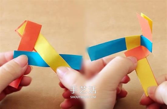 幼儿手工风车图片步骤 会旋转的小风车做法(图5)