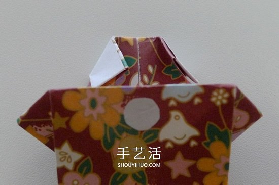 怎么折男T恤的图解教程 手工折纸T恤简单折法(图14)