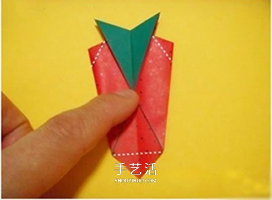 儿童折纸草莓的教程 简单草莓怎么折图解(图11)